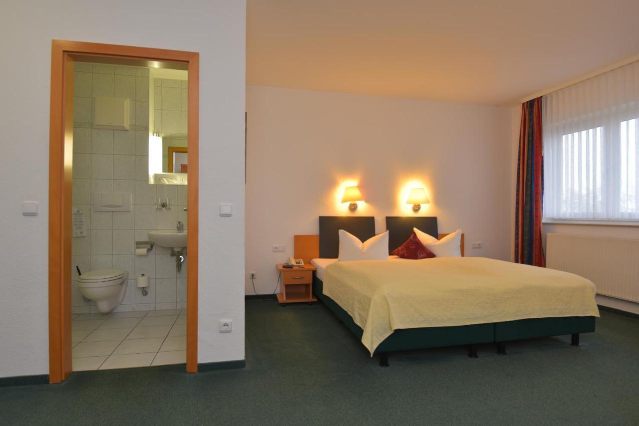 Hotel Am Wald -Garni- 엘제스버그 외부 사진