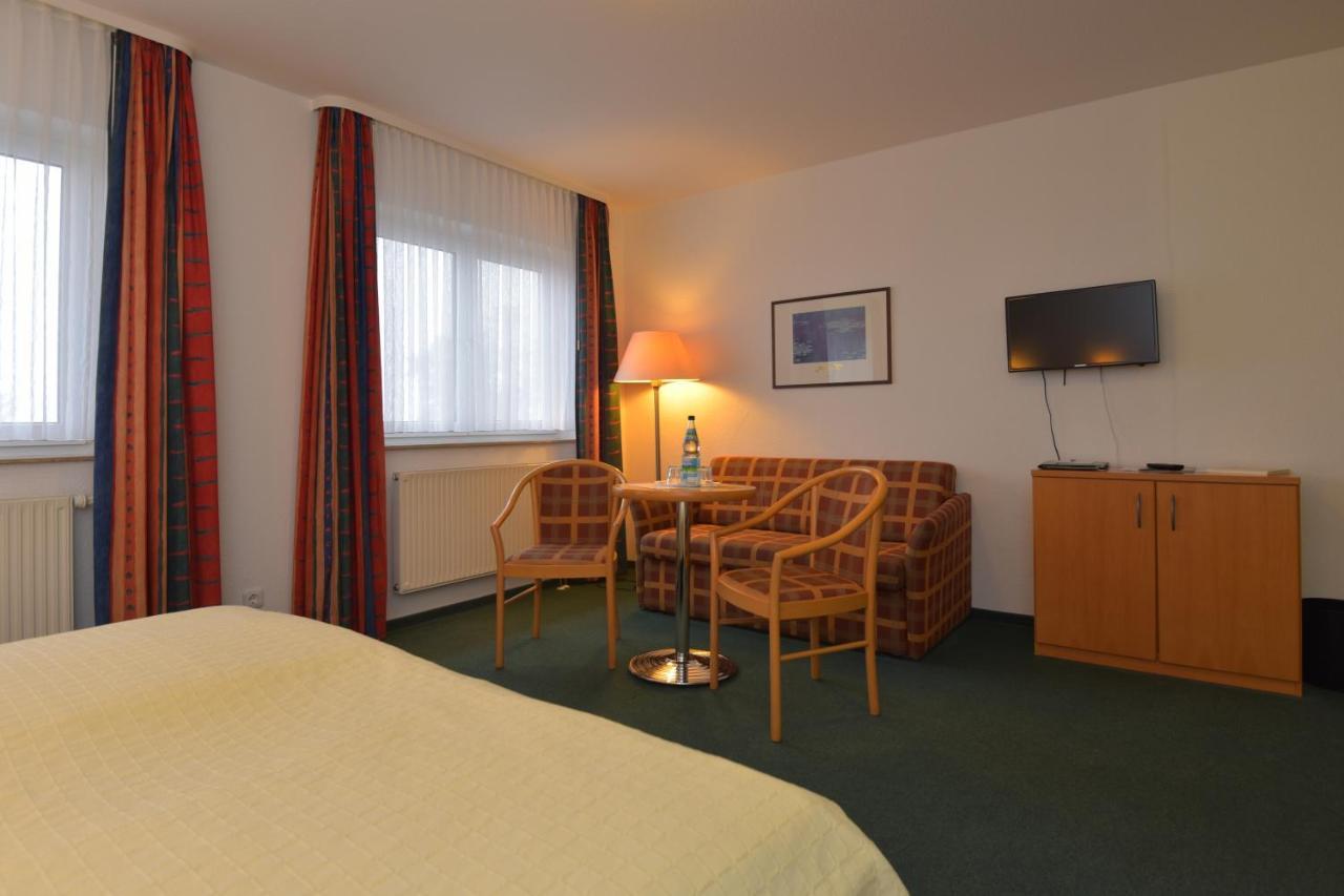 Hotel Am Wald -Garni- 엘제스버그 외부 사진
